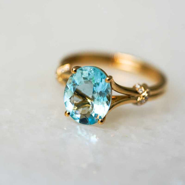 Aquamarine: The Cool, Calm & Collected Gemstone 