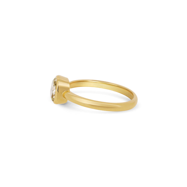 Ribbon Set Diamond Solitaire