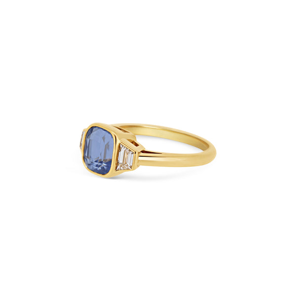 Ribbon Set Sapphire Ring